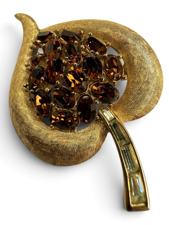 Crown Trifari Jewelry - Vintage Crown Trifari Gold Leaf Brooch With Amber Rhinestones
